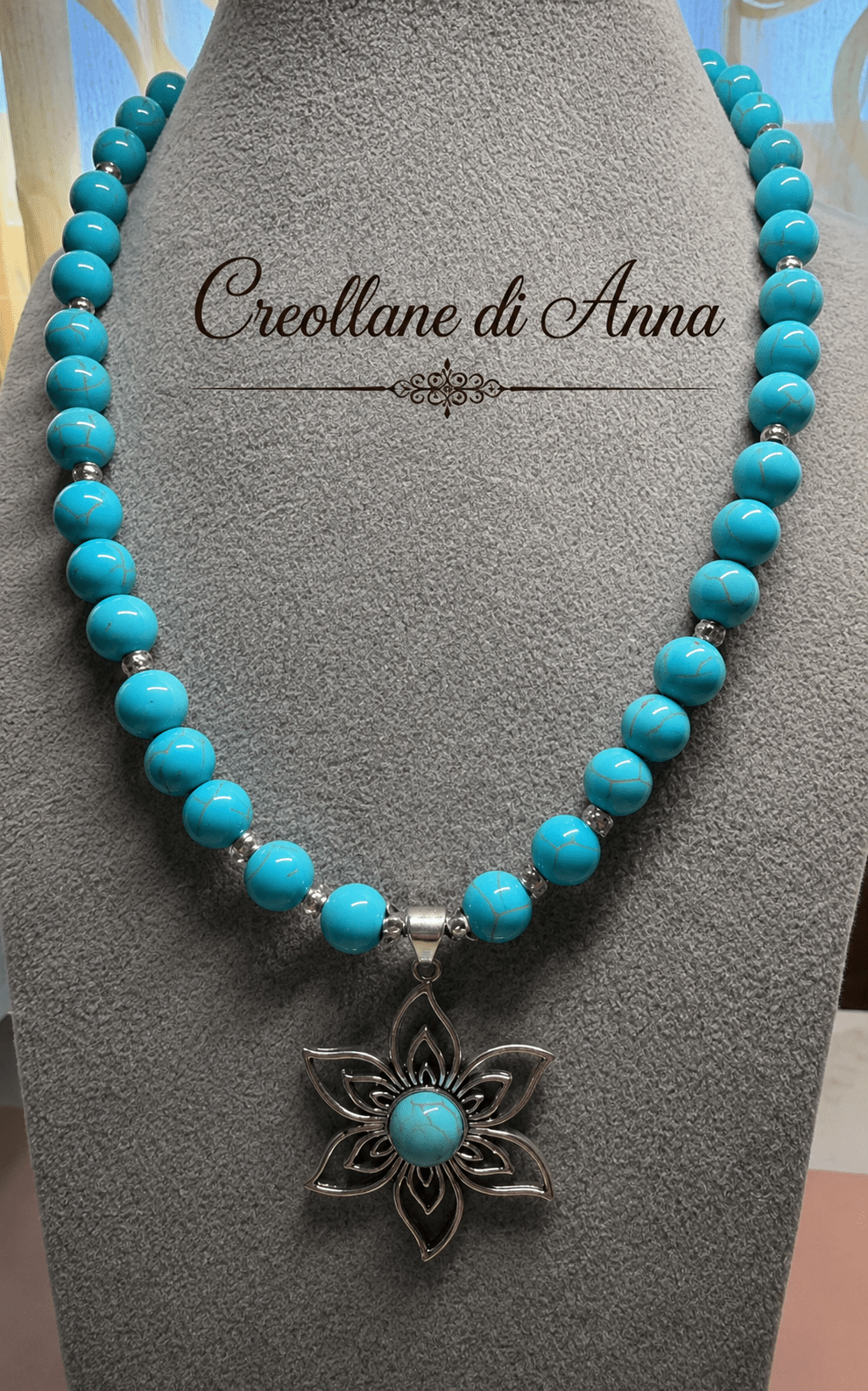Collane Collana a Filo Artigianale Handmade | Turchinite, Ciondolo Fiore in Acciaio e Spaziatori Silver con Greche | Made in Italy - Handmade Made in Italy